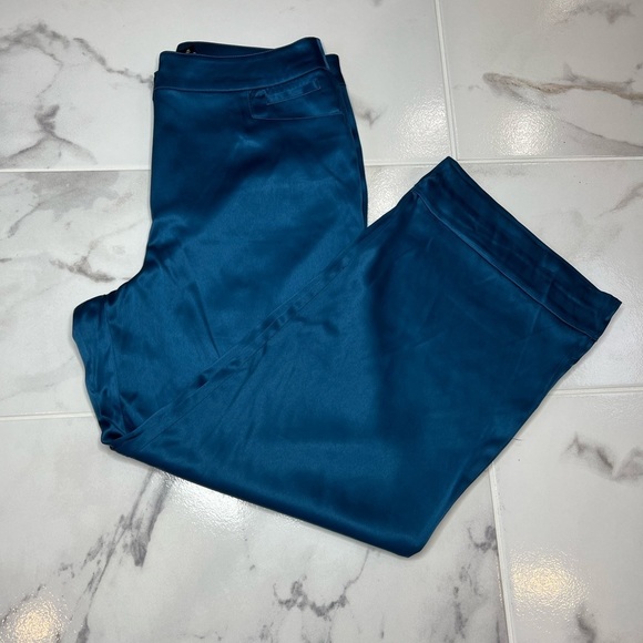 𝅺New York and company satin pant - Picture 9 of 11